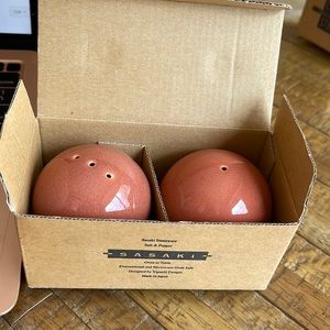 New Sasaki Colostone Terracotta spherical Salt & pepper Shakers